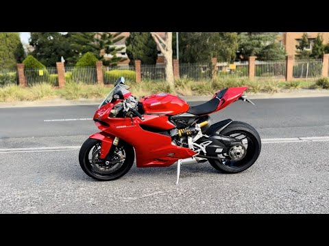 Panigale 1199 First Ride - What A Machine!