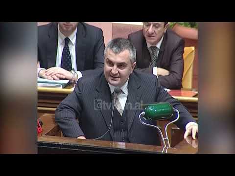 Kuvendi miraton me 84 vota ndryshimet për ligjin e KLD-së, PS braktis sallën - (5 Dhjetor 2005)