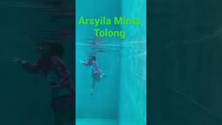 Download lagu Arsyila Pura Pura Tenggelam #bayiberenang #shortsvideo #youtuberspemula #shorts  #3y8m #tenggelam mp3