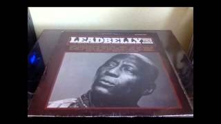 (#MidCenturyBop) Leadbelly - Sings Folk Songs