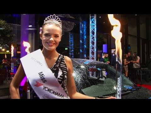 Miss Yokohama 2013/2014, Nicole Homola - Miss Schweiz, Dominique Rinderknecht als Jury