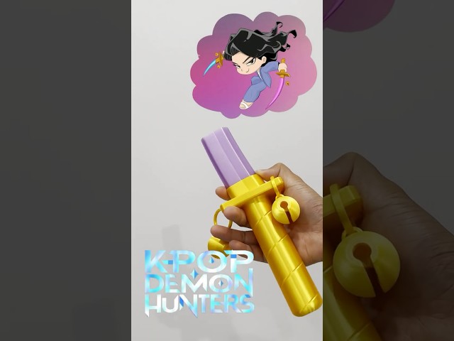 Vídeo relacionado con HTTDSLF 3 Piezas Espada Cazador Demonios K/Pop, KOP Hunter Dagas Halloween, Zoeys Cosplay Arma, Anime Cosplay Props, para Halloween Carnaval Fiestas Juegos de rol