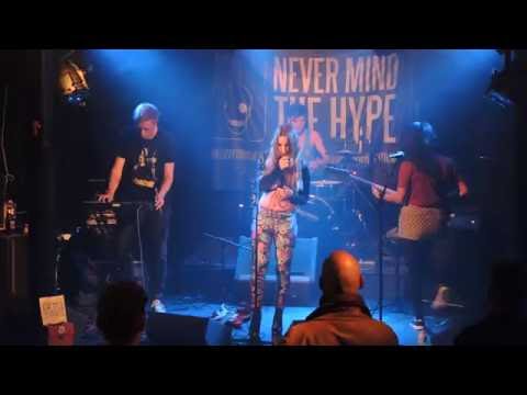 Venus Tropicaux/He's Dead/Chasing/Draw Me @ Brigant