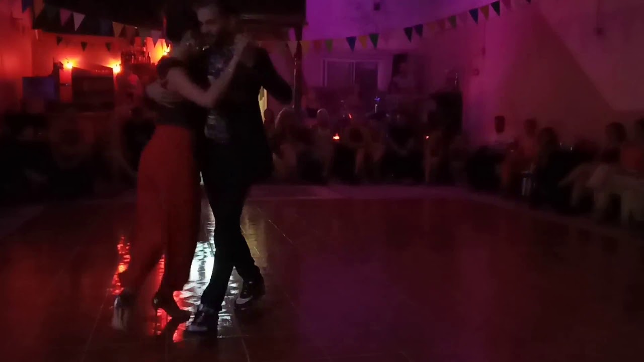 Video thumbnail for Rocio Lequio & Bruno Tombari -1/4- Sueño querido - El Conventillo (Mar del Plata)