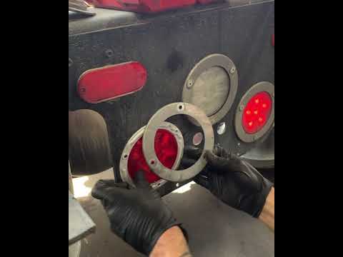 Tail light not working. Tail light replacement. Stop lamp inop. Brake light replacement
