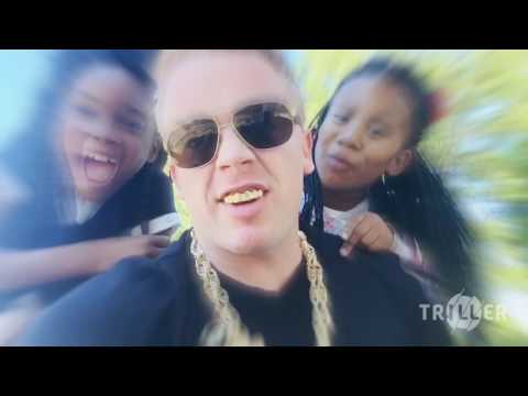 Grillz (Featuring Paul Wall, Ali & Gipp) - Nelly featuring Paul Wall, Ali & Gipp - Triller