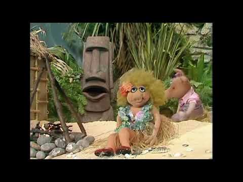 Muppet Songs: Muppet Pigs - Hawaiian War Chant