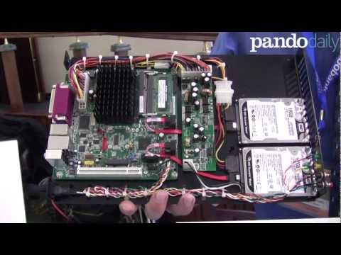 PandoList: Fully Customizable Blade Server System