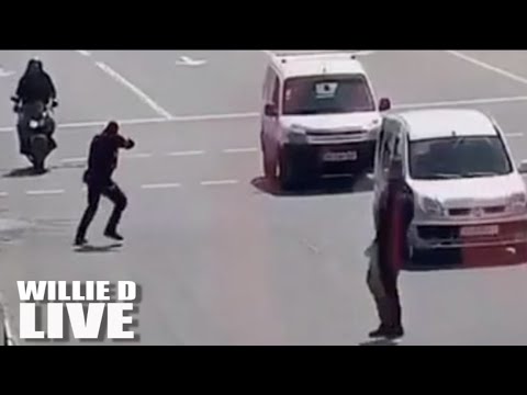 Cop Thought His Badge Came With Superpowers But Motorcyclist Wasn’t Stopping!