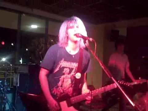 Galvatrons perform "When We Were Kids" LIVE at Swell Tavern, Burleigh Heads