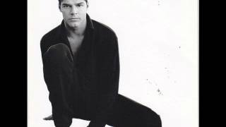 01.Por Arriba, Por Abajo - (1998).Vuelve (Bonus Tracks) - Ricky Martin
