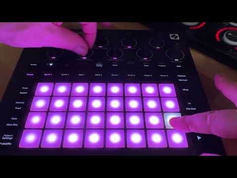 Novation Circuit Tracks +32gb card and case image 2
