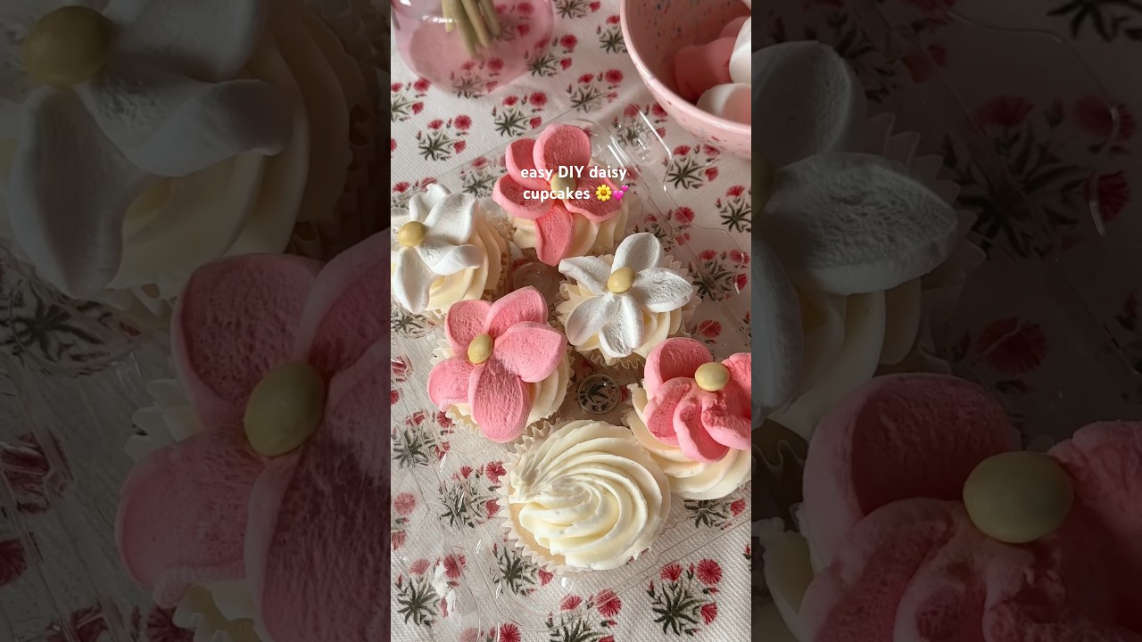 Easy daisy cupcakes using marshmallows 💕🧁 #easybaking #easytreats #cottagecore #springbaking