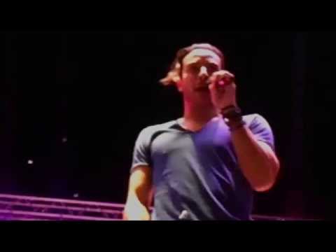 Aris Makris-Let me entertain you/Στασου