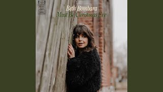 �pisode 206 | Beth Bombara : 'Must Be Christmas Eve' | Emily et Sam arrivent au Coniferious pour le d�ner victorien.