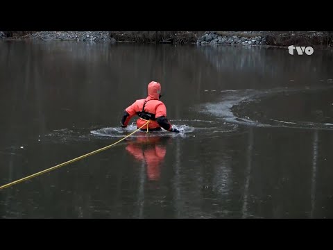 Rettung aus der Eis-Falle: So verhalten Sie sich im Ernstfall...