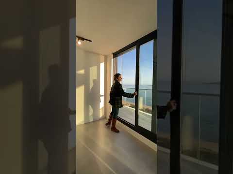 Video de YouTube - Apartamento en Venta de 3 dormitorios con Piscina y Parrillero en Playa Mansa, Maldonado
