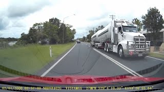 preview picture of video 'Driving Through Woodburn QLD - on the Pacific Highway - Trucks !'
