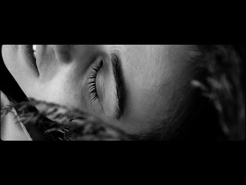GABRIELĖ VILKICKYTĖ - NUSIJUOKSIU (Official Video)