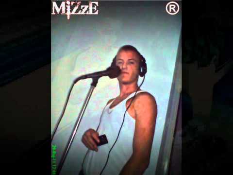 MiZzE Ft  MineXx & Senchy Nas Neces Preci  2 0 1 1