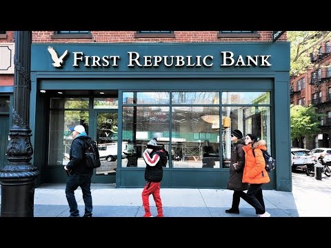 First Republic Bank Is Said to Weigh $100 Billion Asset Sales
