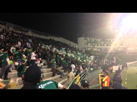 "LEON VS IQUIQUE LA HINCHADA" Barra: Los Lokos de Arriba • Club: León