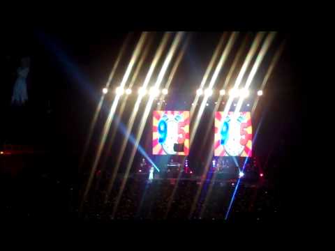 9to5 Dolly Parton, O2 Arena London, June 28 2014