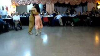 Ariel Manzanares y Sol Cerquides bailan en El Abrazo 4/4