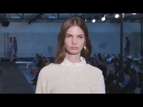 N21 Spring Summer 2021 Runway Show