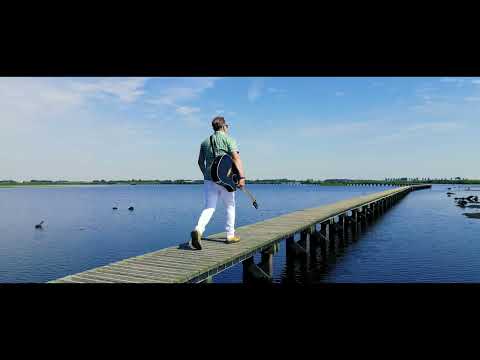 Alex Luttjeboer - Tussen Twij Aiweghaiden In