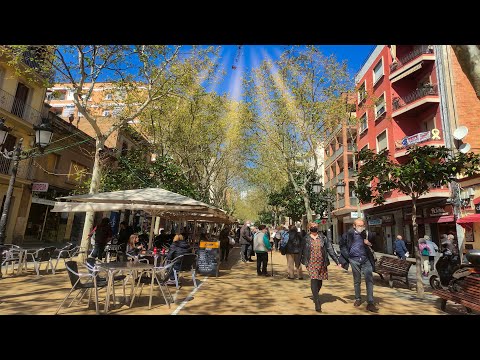 4k Caminar por Ramblas Just Oliveras. ( Walk along Ramblas Just Oliveras.) Barcelona.