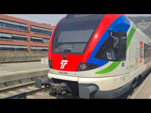 S10 Chiasso 13:54 - Biasca 15:07 in partenza dal Binario 3 della stazione di Mendrisio