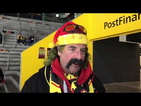 Fanstimmung vor dem ersten Playoff-Spiel.