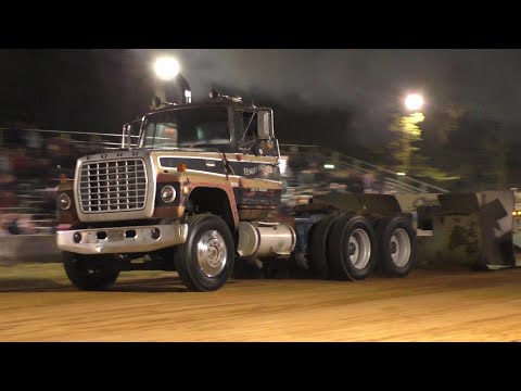 Truck Pulling 2022 Hot Street Semi Trucks In Action At Tuckahoe