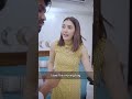 बीवी ने पकड़ा पति को रंगे हाथों और लड़�