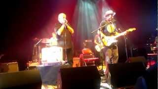 Ben Harper and Charlie Musselwhite - I&#39;m In I&#39;m Out And I&#39;m Gone