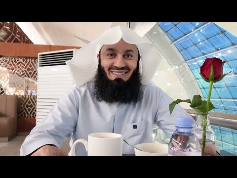 Mufti Menk Has Ice Cream for Breakfast?! - Transit in DXB - Unplugged Vlog