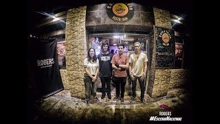 Grabando la guitarra para "Nicole"