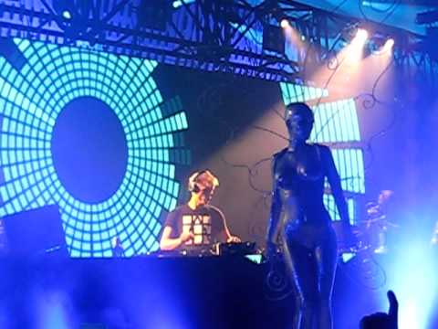 Cosmic Gate & Emma Hewitt - Be Your Sound n Jochen Miller - Bamm!