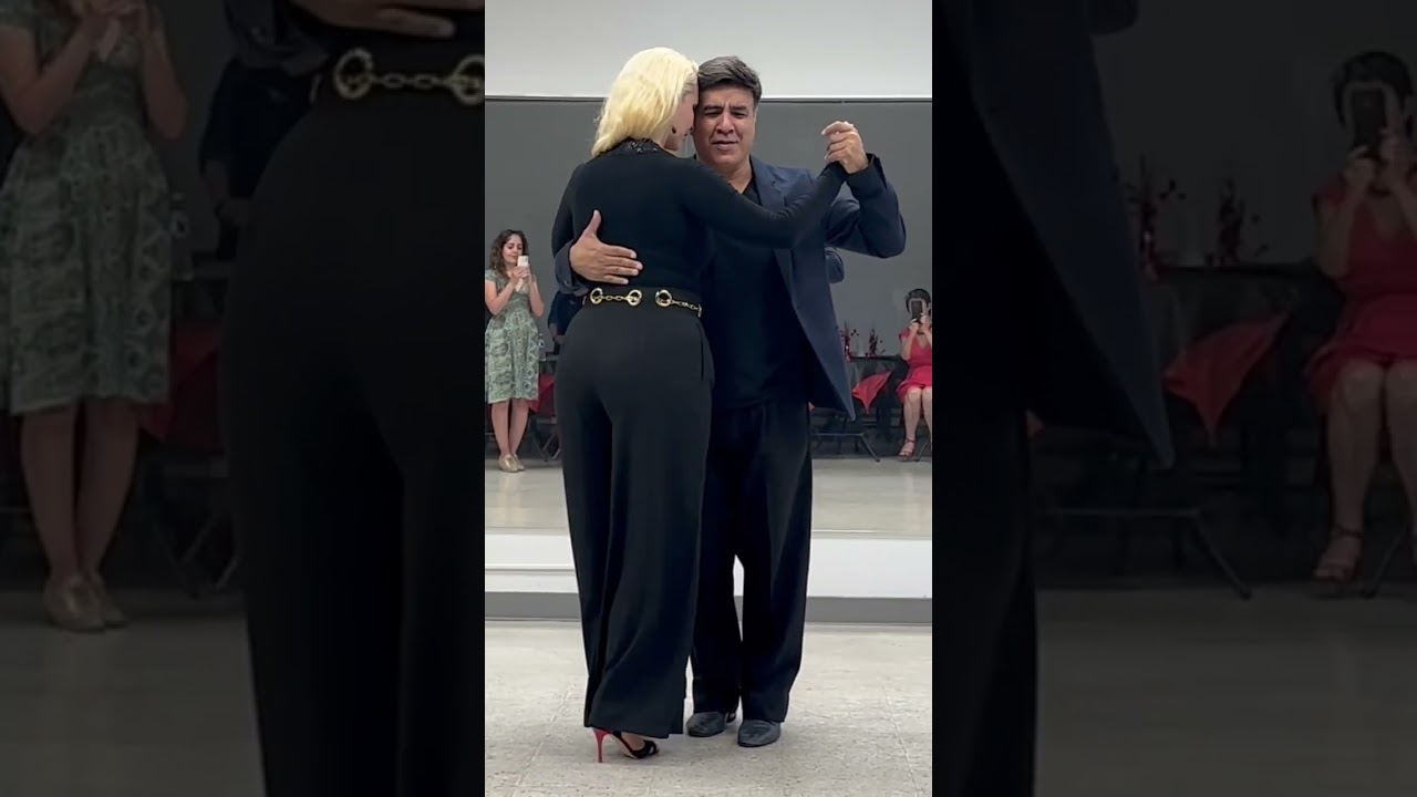 Tango lesson by Claudio Villagra & Helena Fernández. Milonga El Yeite. Washington DC 7/2023