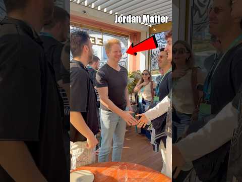 Стиснах ръката на Jordan Matter🌍🚀💬 #1billionsummit #1bkindness