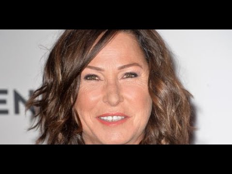 Pour la première fois, Evelyne Thomas révèle avoir été victime de harcèlement sexuel