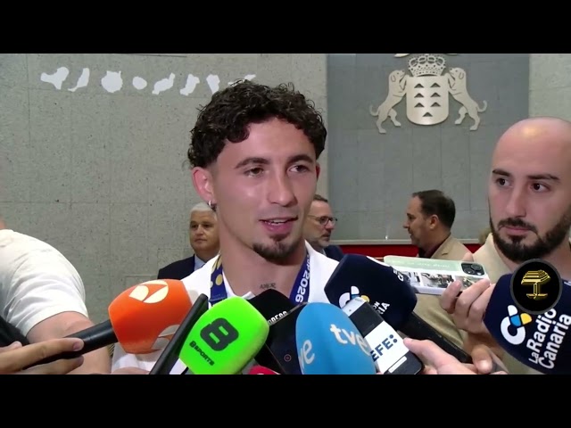 El Gobierno de Canarias rinde tributo a Yéremy Pino