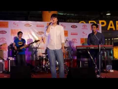 Lipta - แค่รู้ว่ารัก @ Toyota NONT