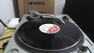P.Q.M. FEAT KHIM DAVIS - "GOTS TO FEEL DA MUSIC " ( EURODANCE )