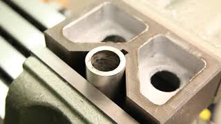 Přesně broušené litinové V-bloky pro strojní svěrák nebo upevnění kulatých obrobků při frézování, 75 mm, 2ks