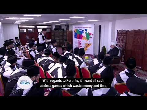 Ahmadi Muslim youth should avoid fortnite game