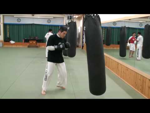 サンドバッグ稽古　修心道　大阪