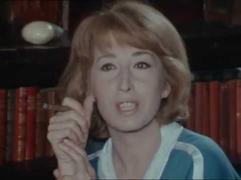 Cora Vaucaire - Chansons et interview chez elle en 1967
