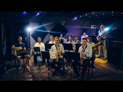 Earth, Wind & Fire Dance Mix - Not Big But Band